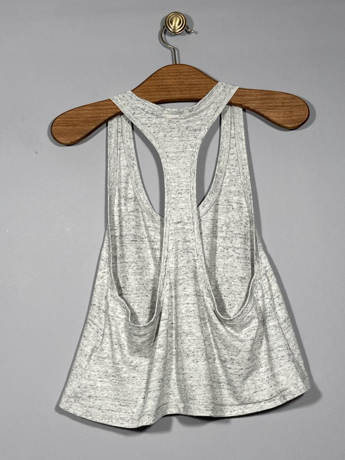 Maieu Nike - marimea M - Intre Umerase