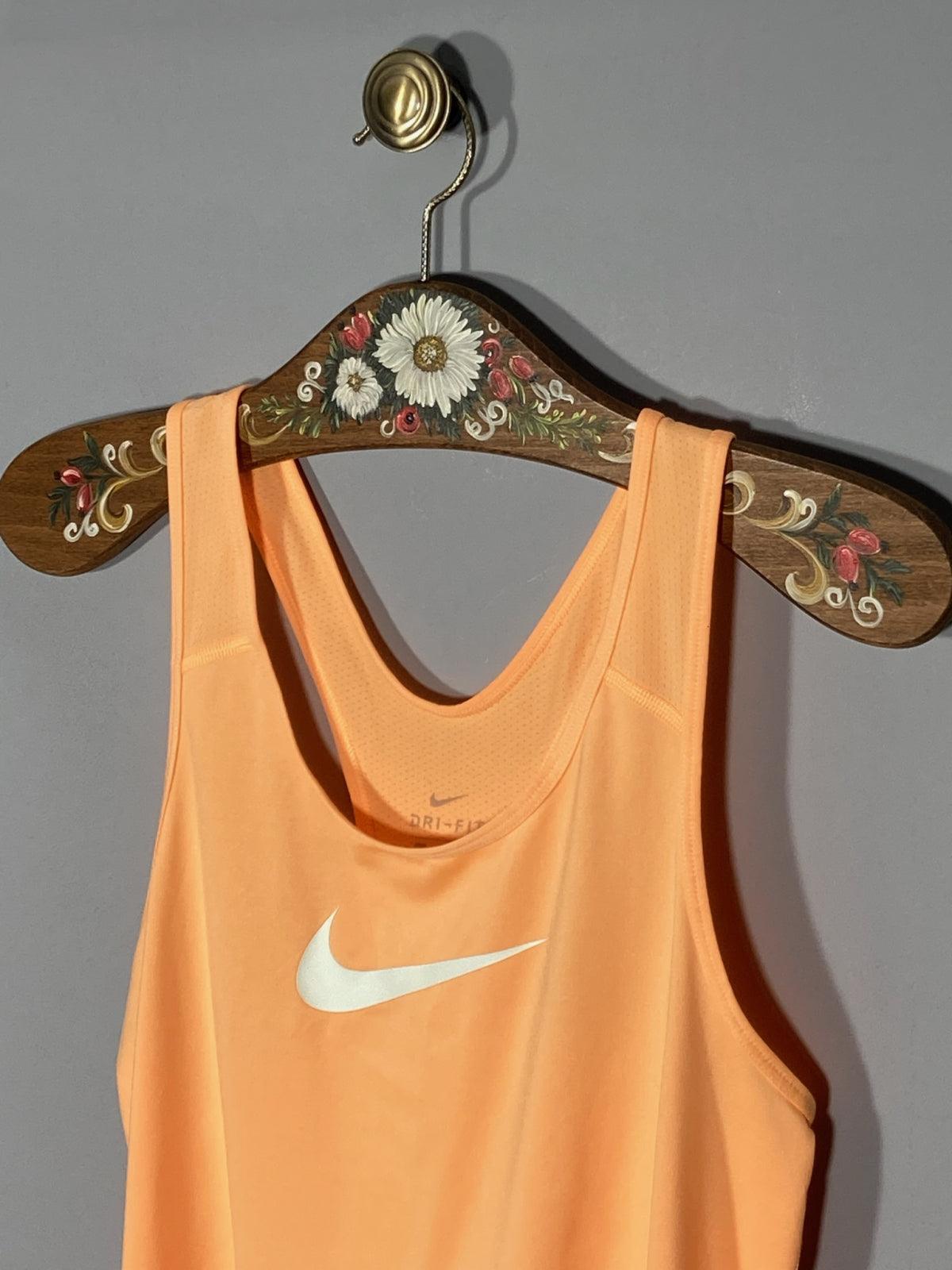 Maieu Nike - marimea M - Intre Umerase